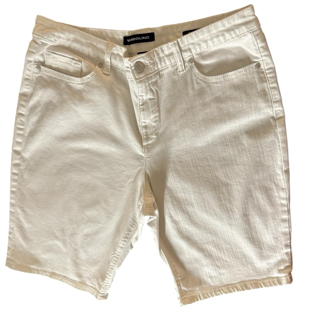 shorts tipo bermuda